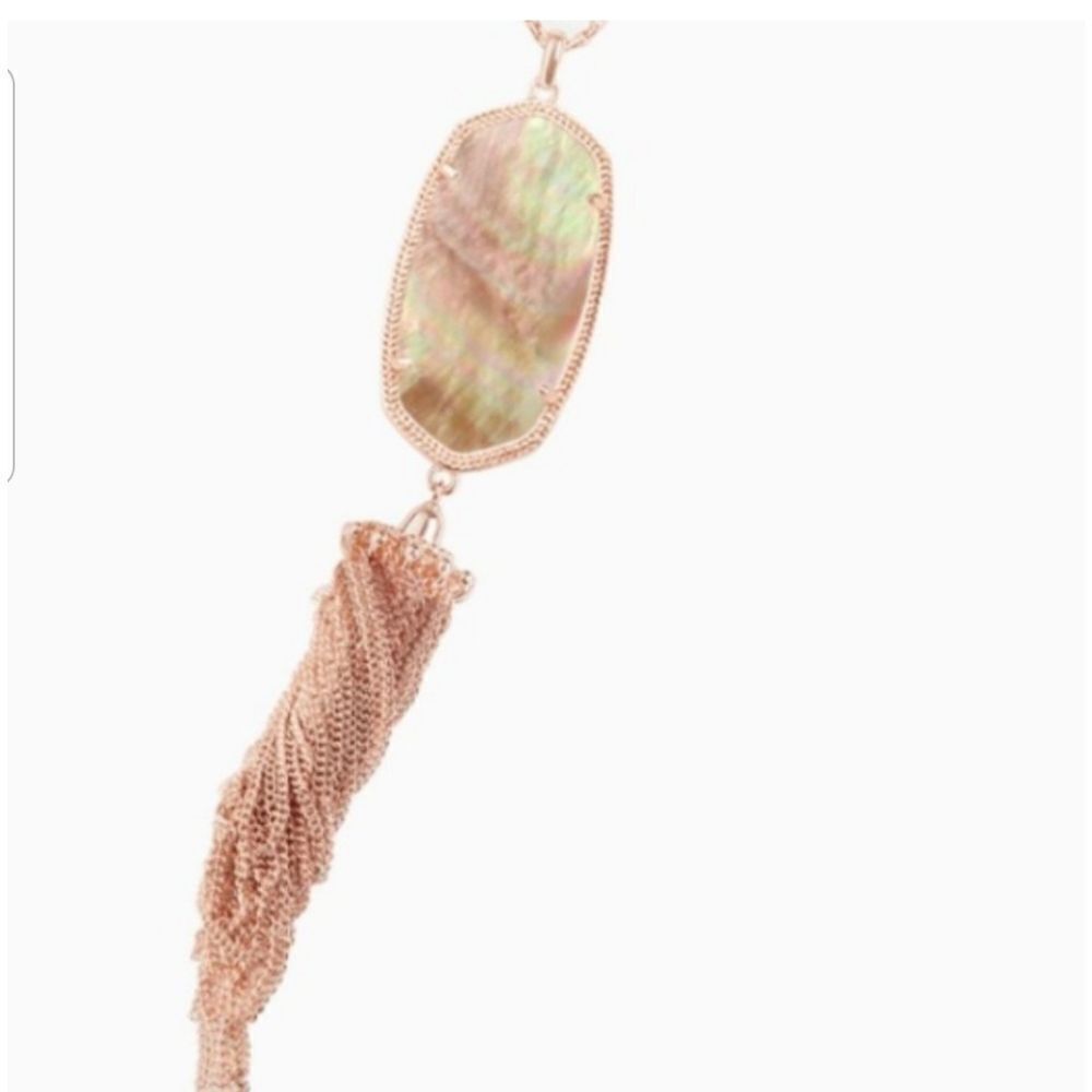 KENDRA SCOTT ROSE GOLD RAYNE NECKLACE WITH A PEACH COLORED STONE!!! NWOT!!!